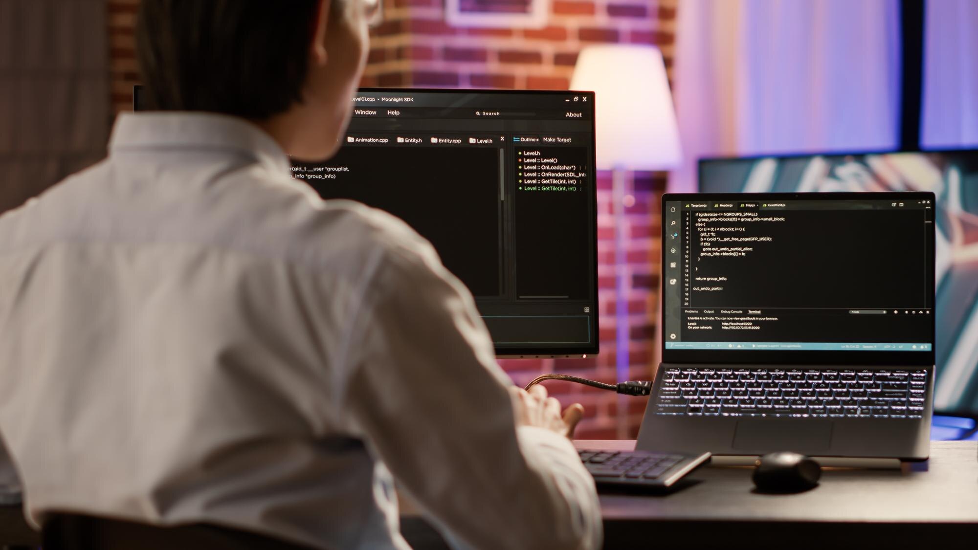 Students learning programming at Cropix